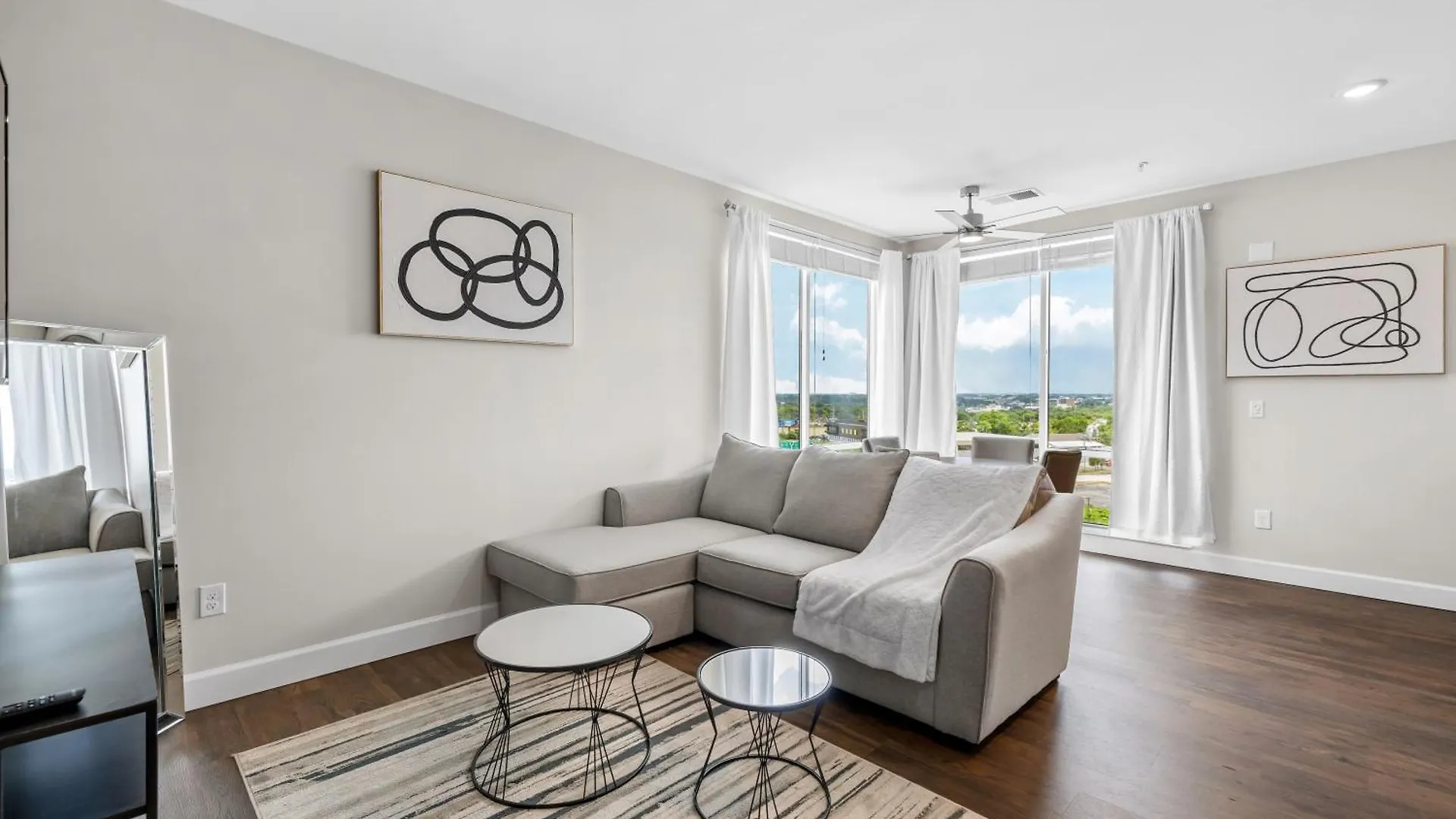 The Malibu Suite Penthouse The Gulch Nashville